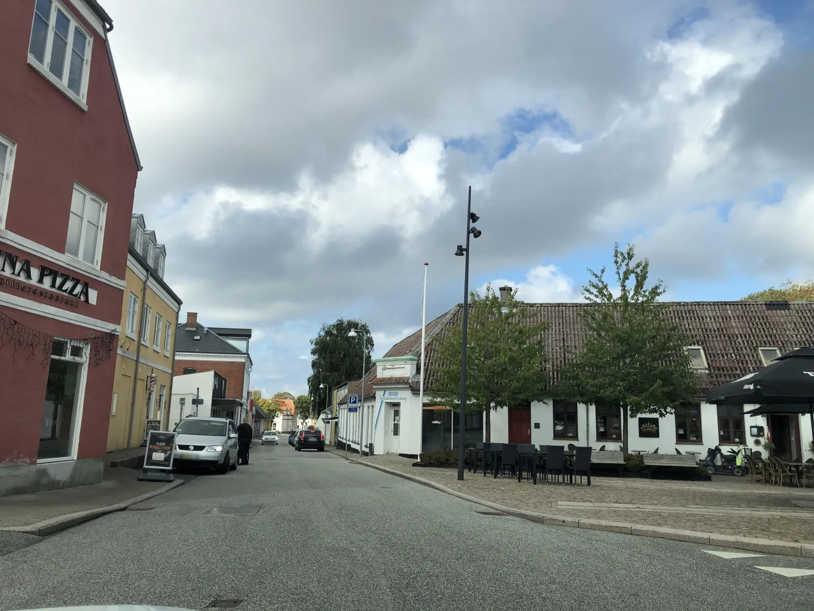 Mapillary-Foto in der Nähe von Kino Nibe