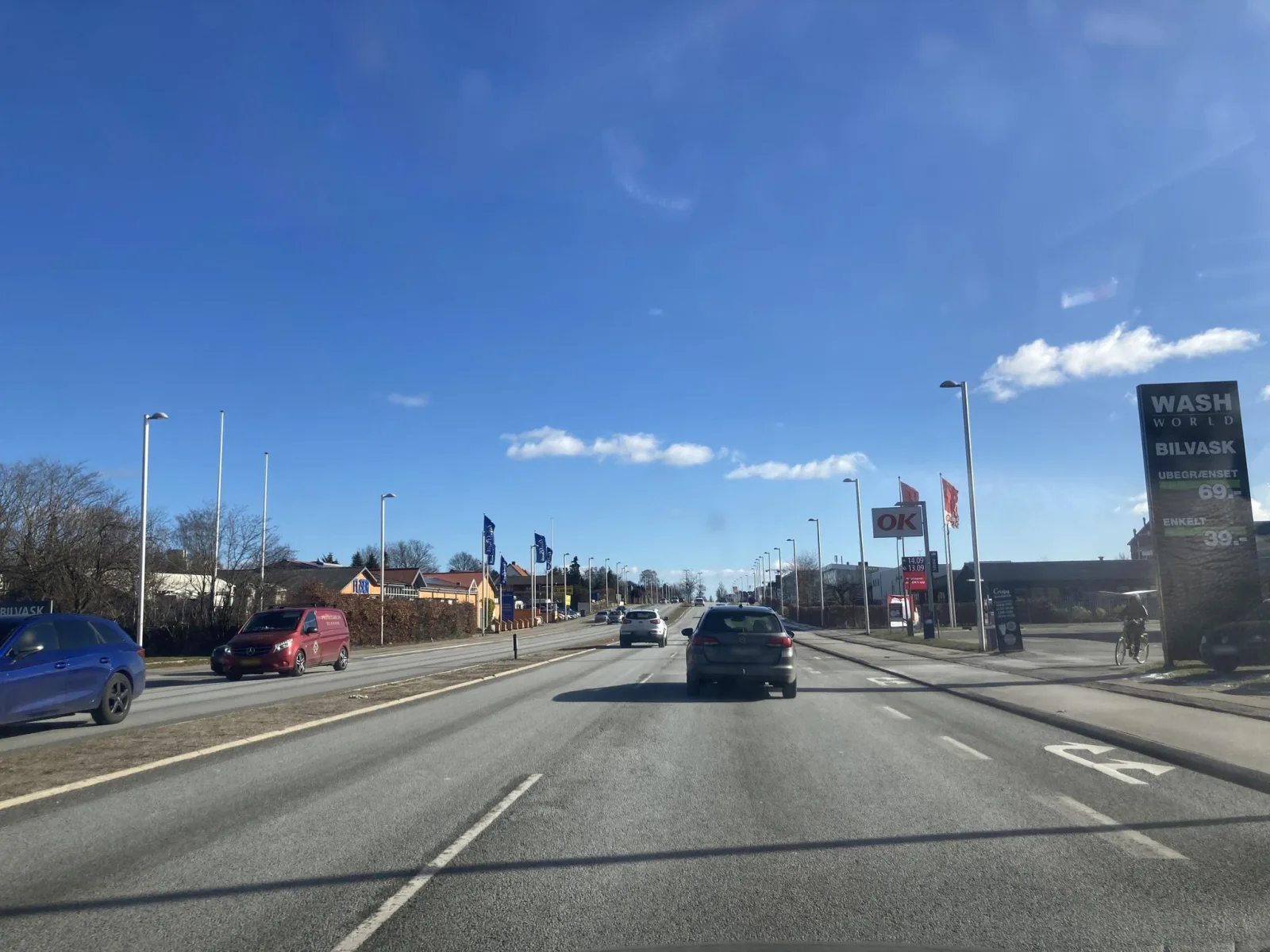 Mapillary-foto nær PureGym