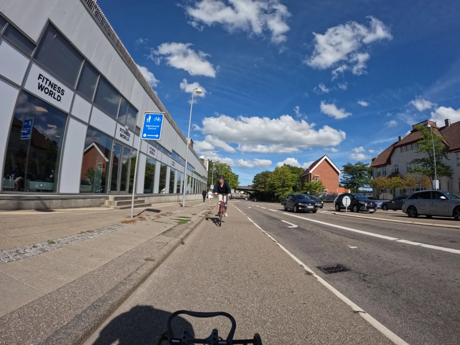 Mapillary-foto nær PureGym