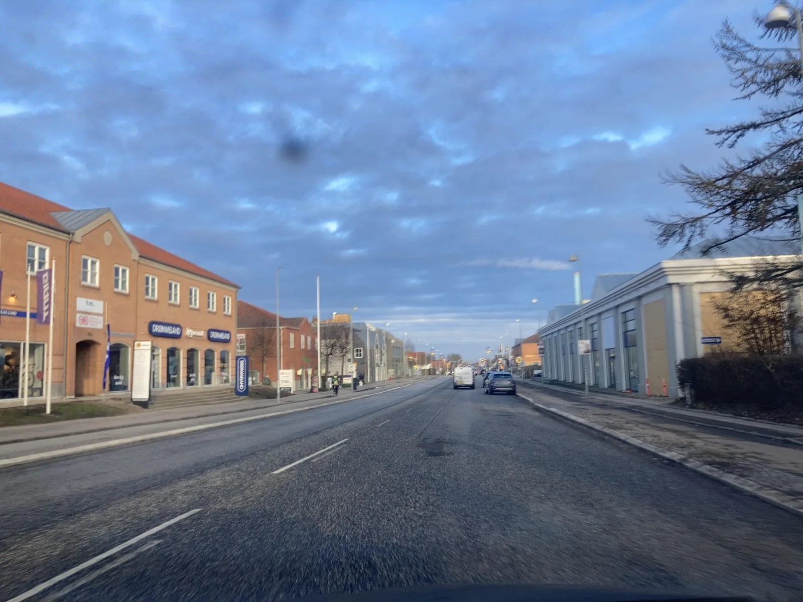 Mapillary-foto nær Anytime Gym