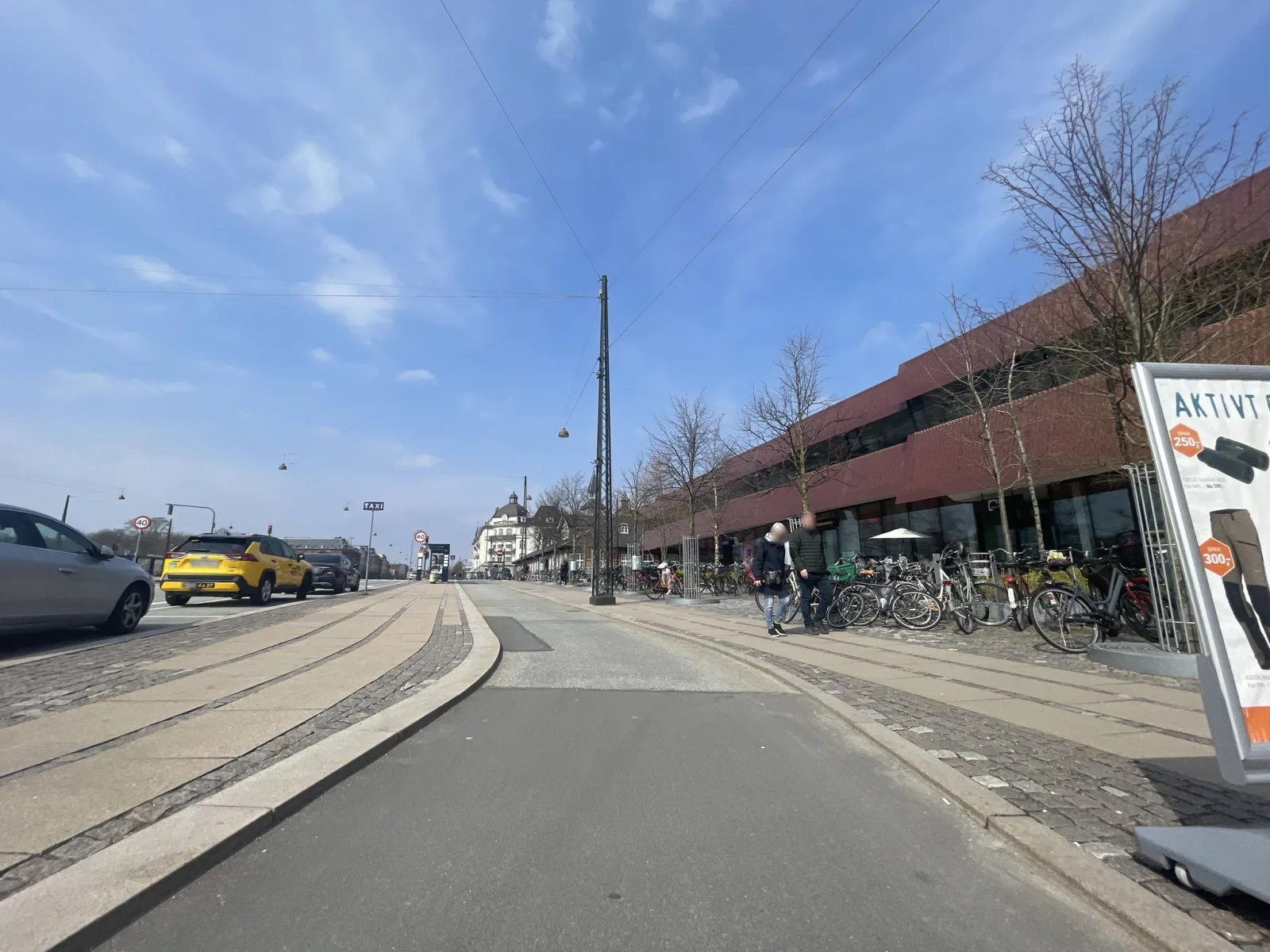 Mapillary-foto nær PureGym