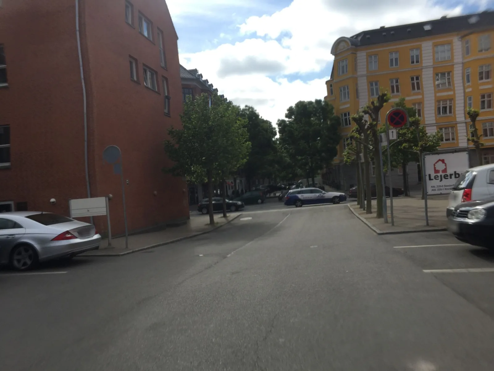 Mapillary-Foto in der Nähe von LOOP Fitness