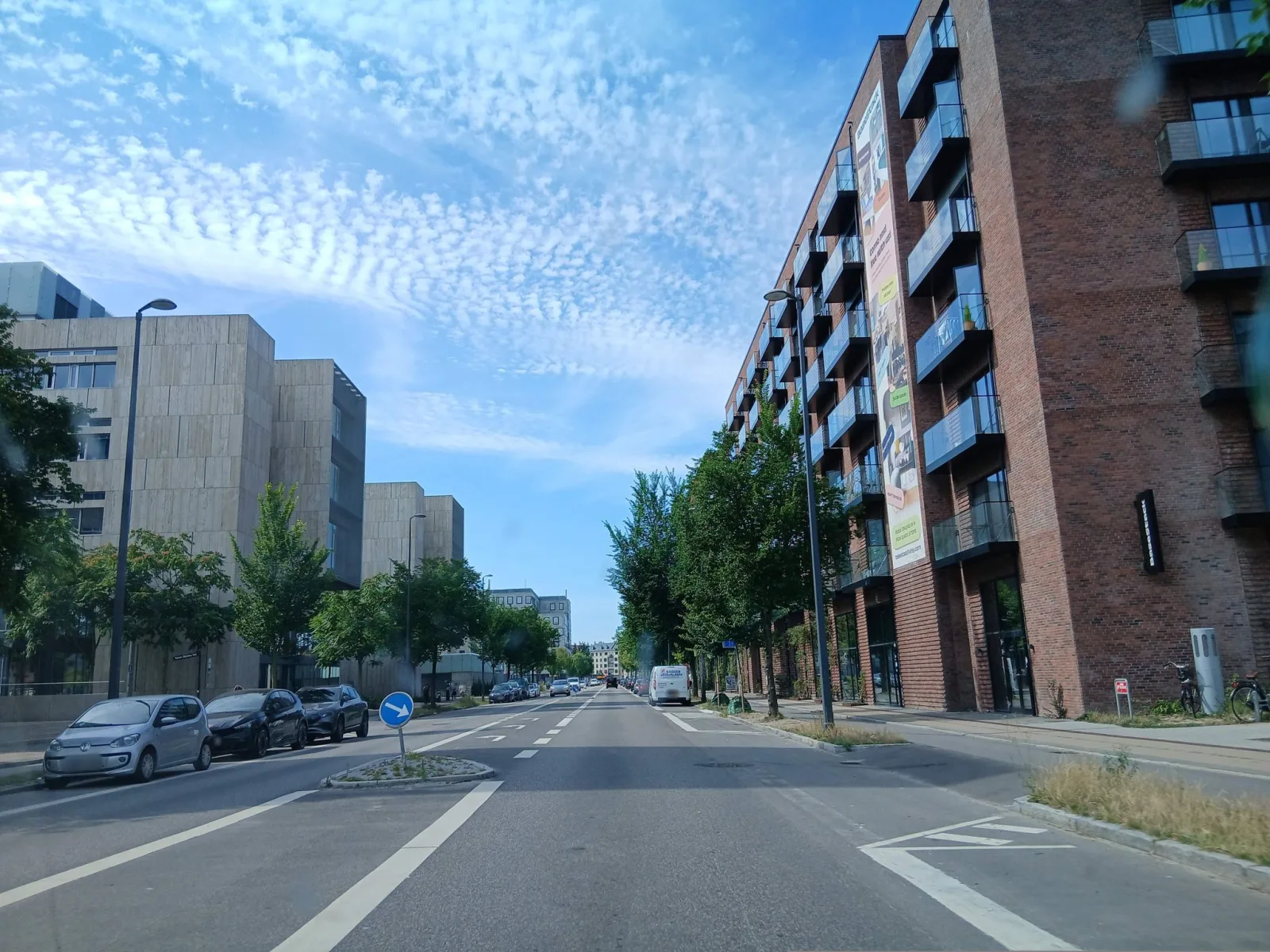 Mapillary-Foto in der Nähe von Beat Riders