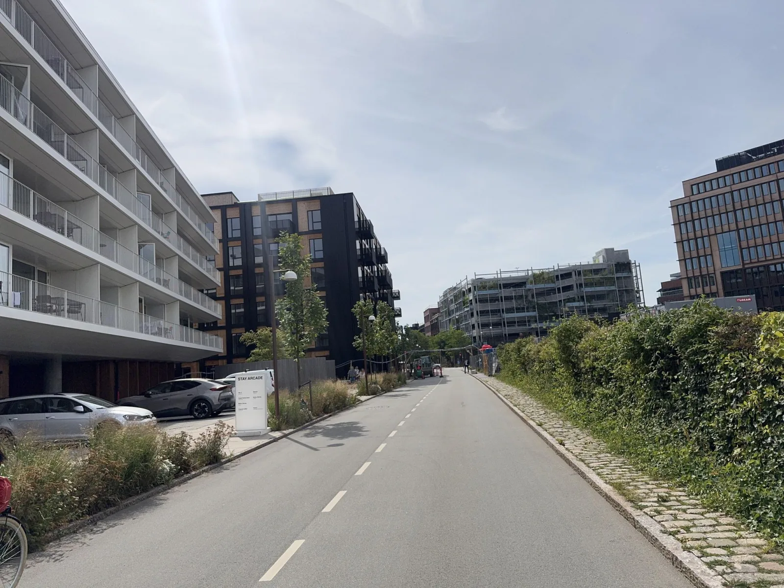 Mapillary-foto nær Adidas Runners