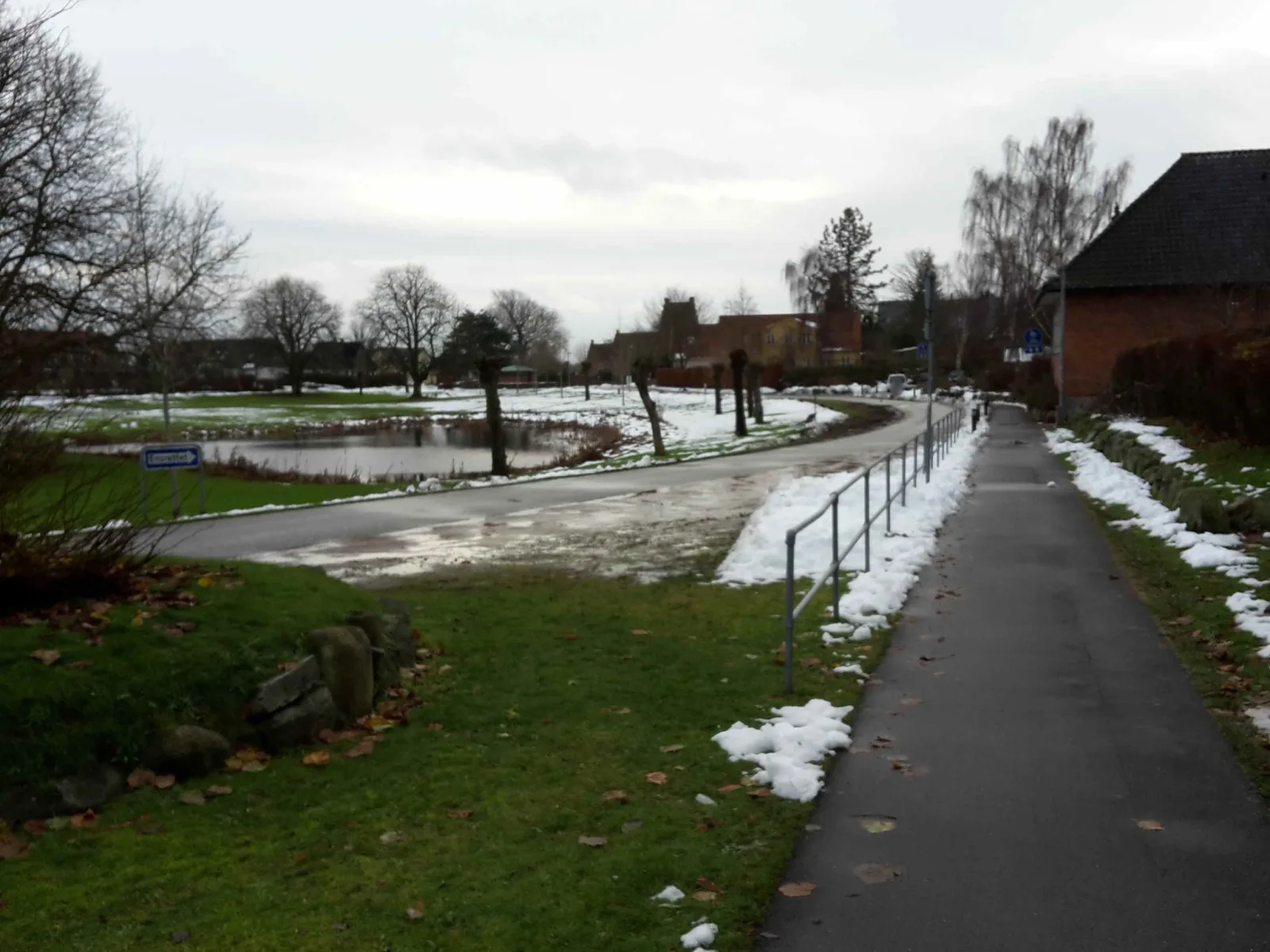 Mapillary-Foto in der Nähe von Blovstrød Svømmehal