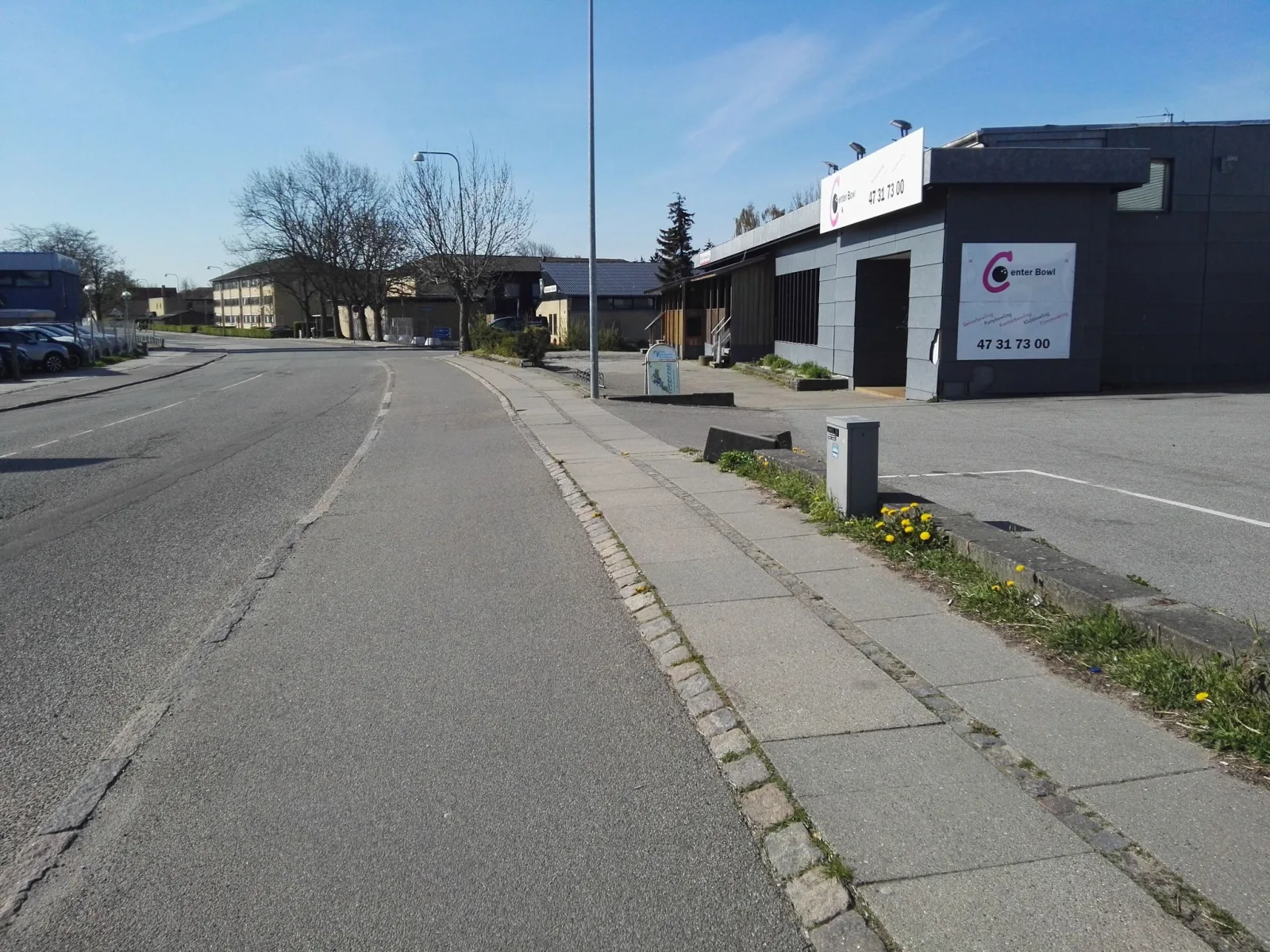Mapillary-Foto in der Nähe von Fjordbowling