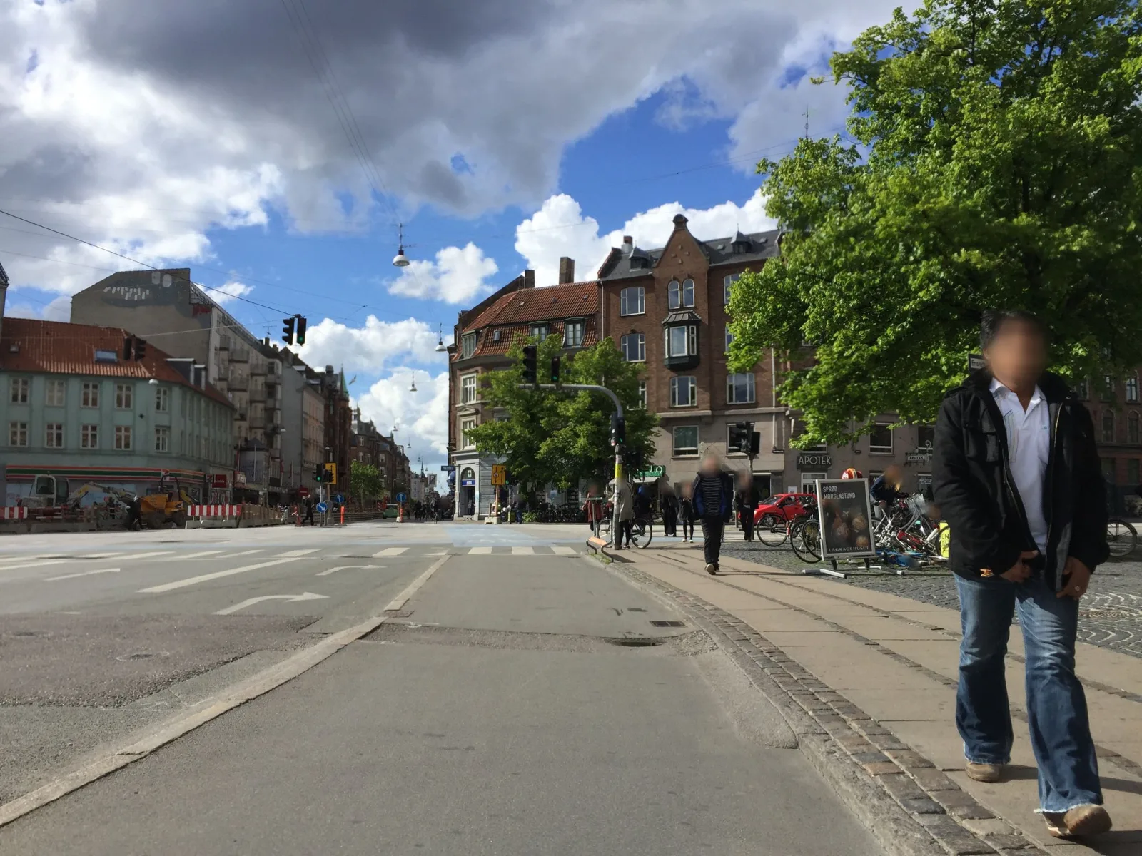 Mapillary-foto nær Cortado kaffebar