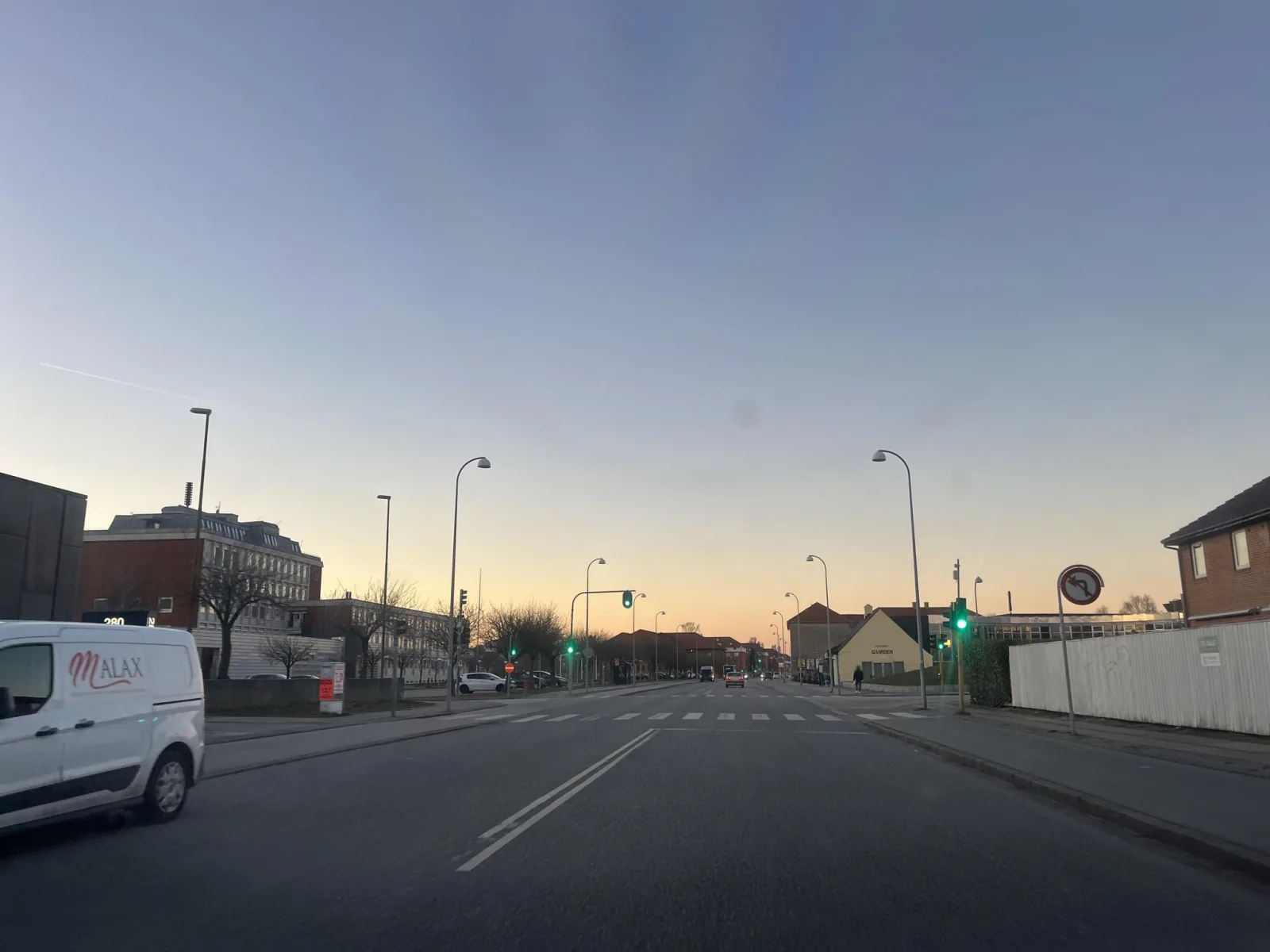 Mapillary-foto nær Crazy Softice