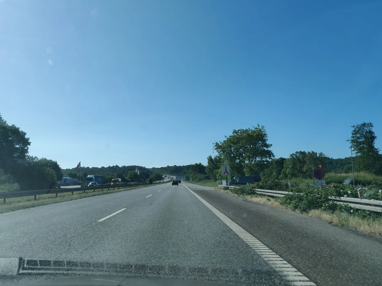 Mapillary-Foto in der Nähe von Infoteria Gudenå Vest