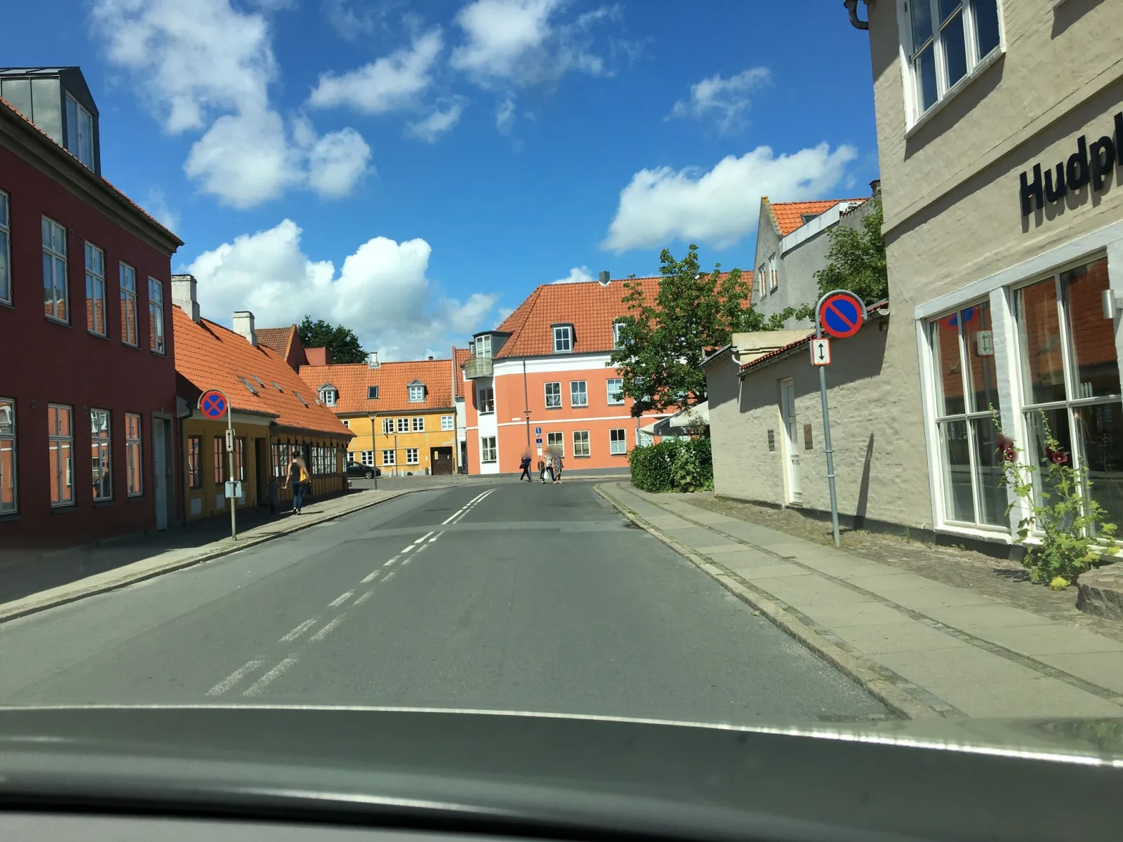 Mapillary-Foto in der Nähe von Jettes Diner