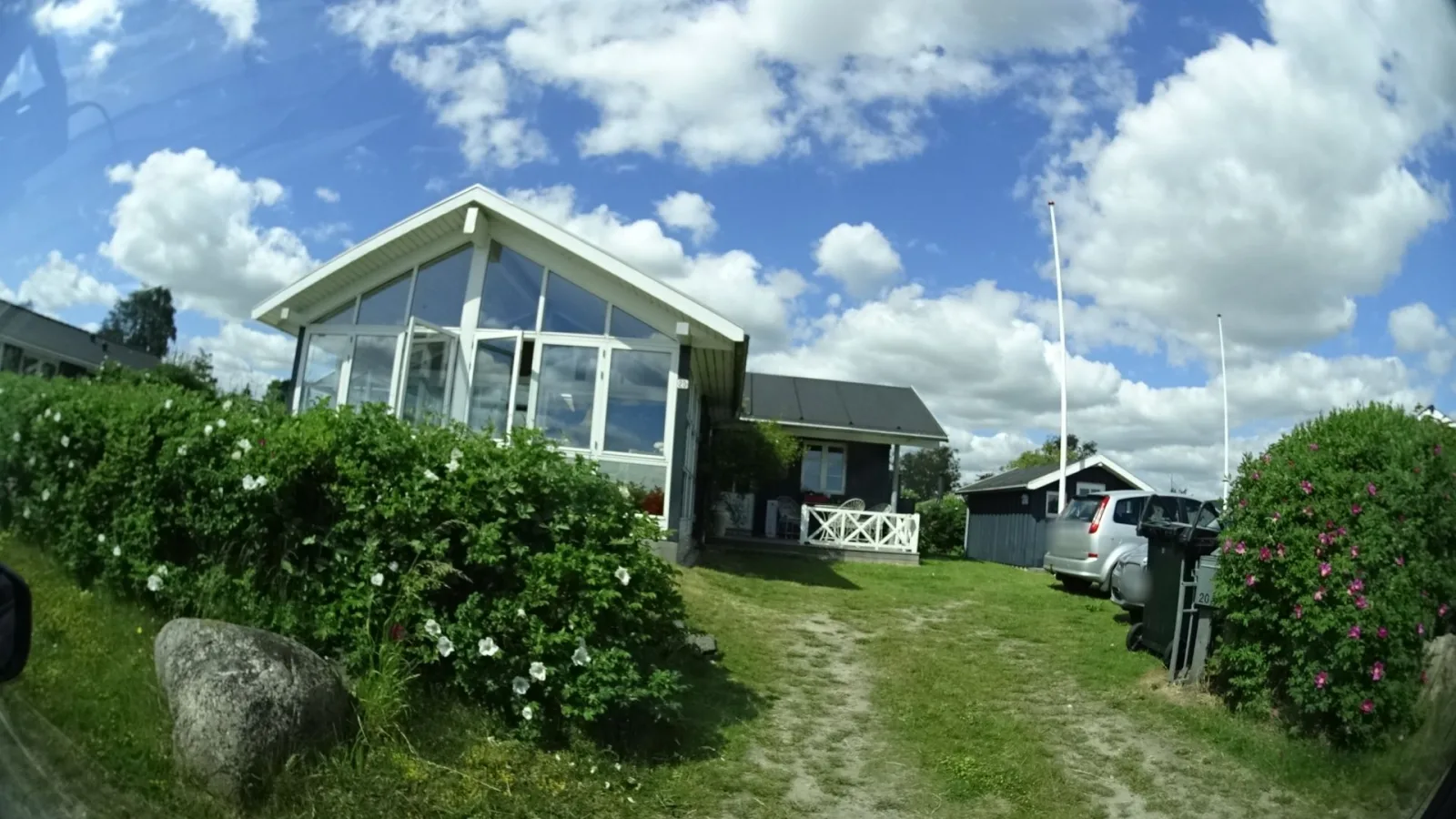Mapillary-Foto in der Nähe von Ishuset Følle Strand