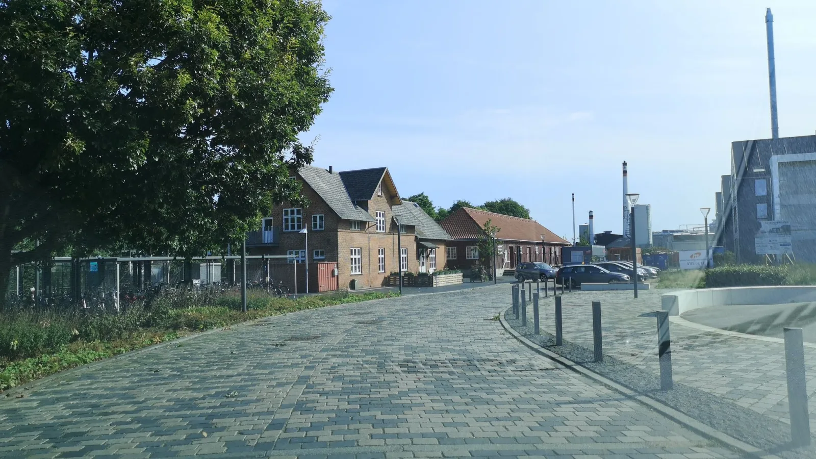 Mapillary-Foto in der Nähe von Jernbanecafeen Ikast