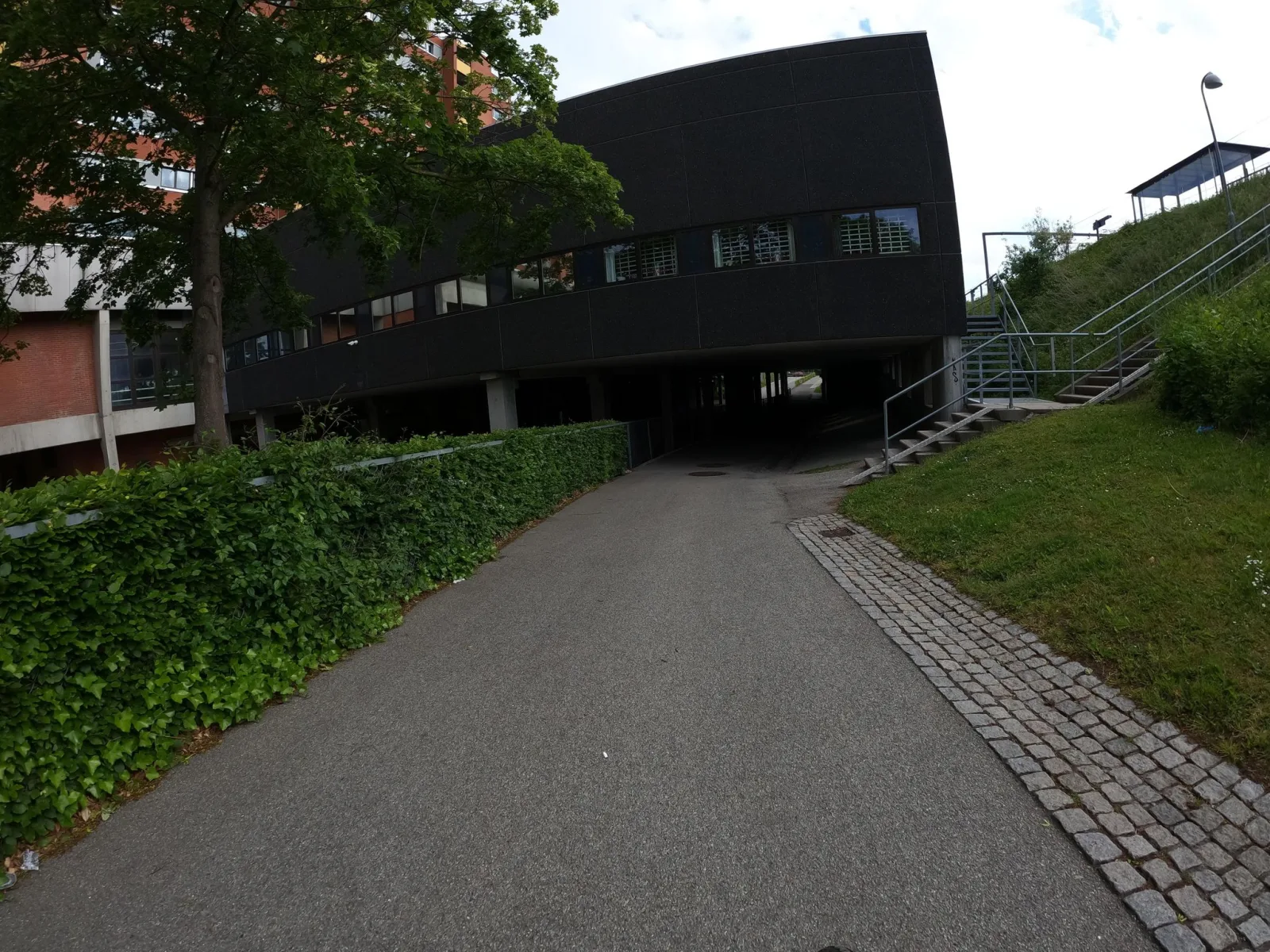 Mapillary-Foto in der Nähe von Dém Restaurant
