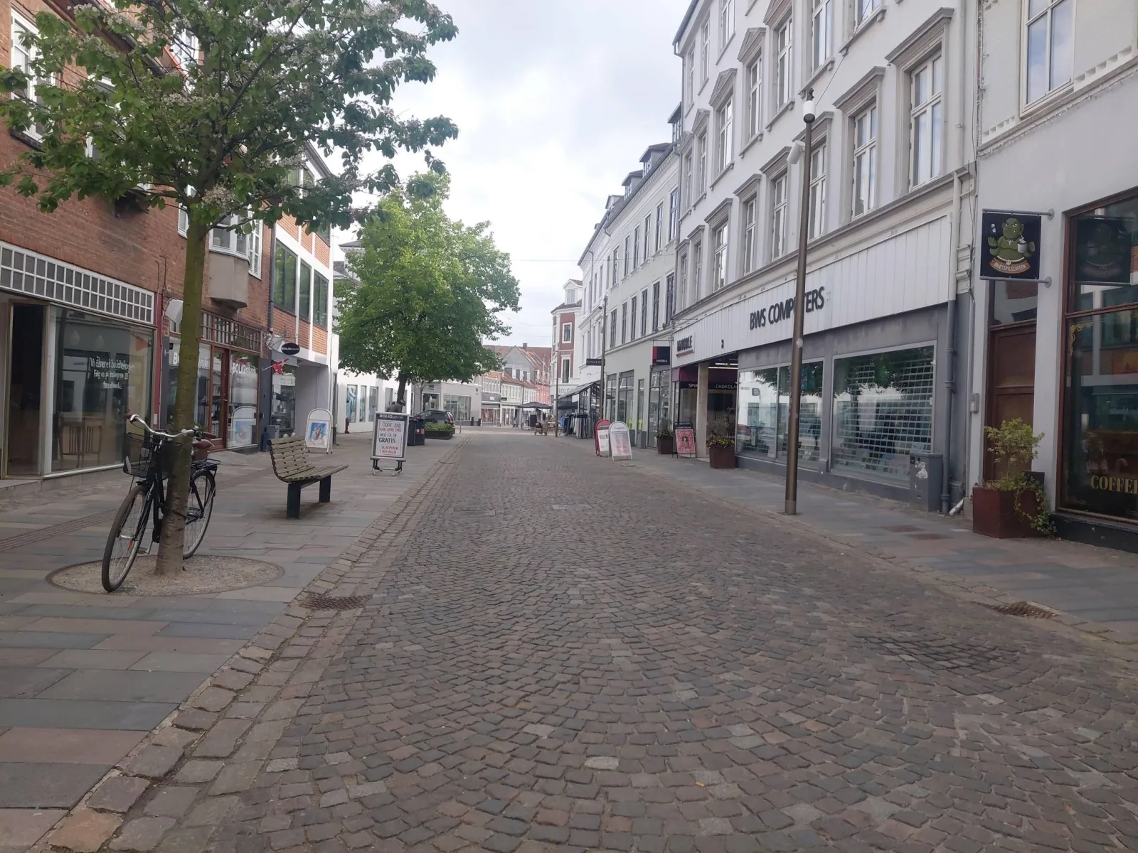 Mapillary-foto nær Ji-Mi's