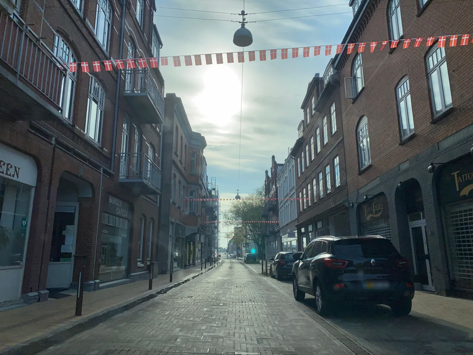 Mapillary-Foto in der Nähe von Kebab & Pizza House