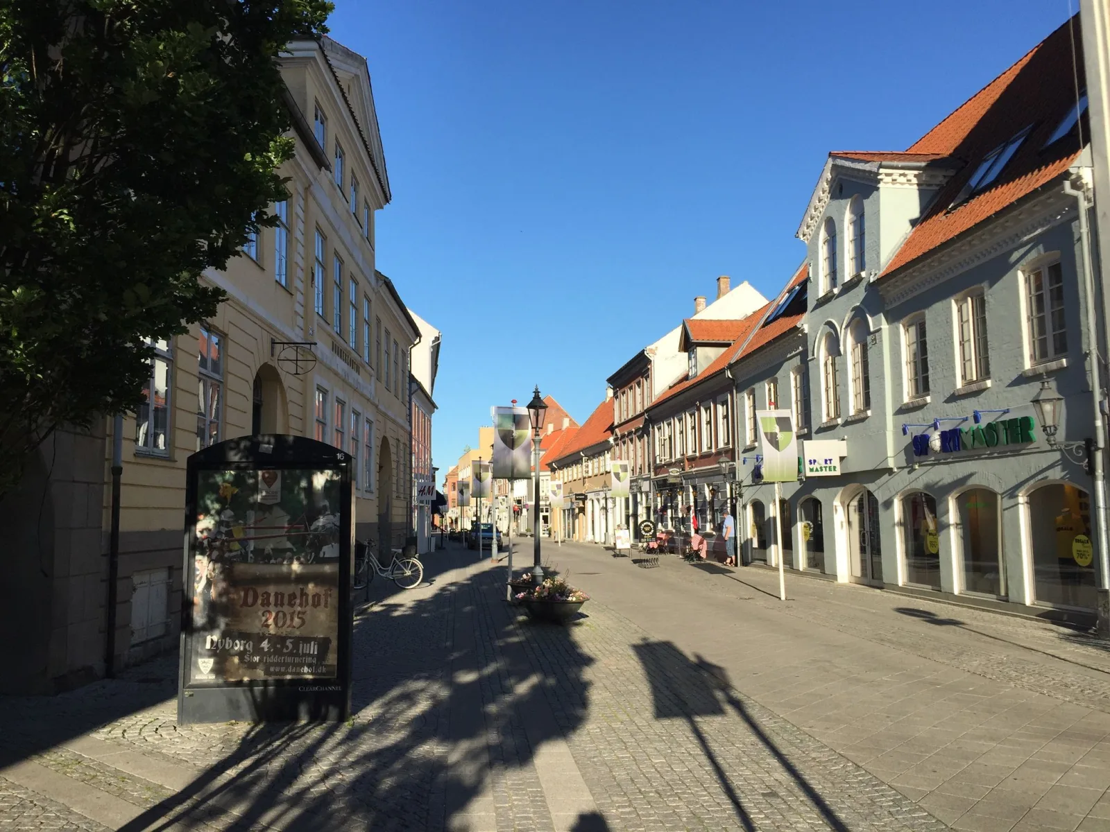 Mapillary-Foto in der Nähe von King's running sushi