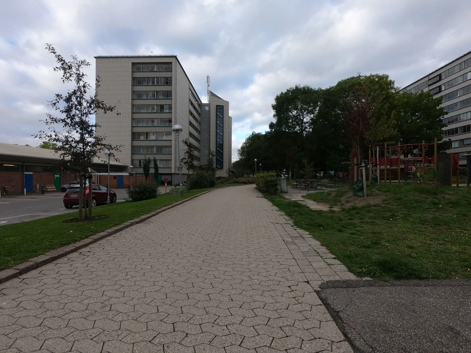 Mapillary-Foto in der Nähe von Diva