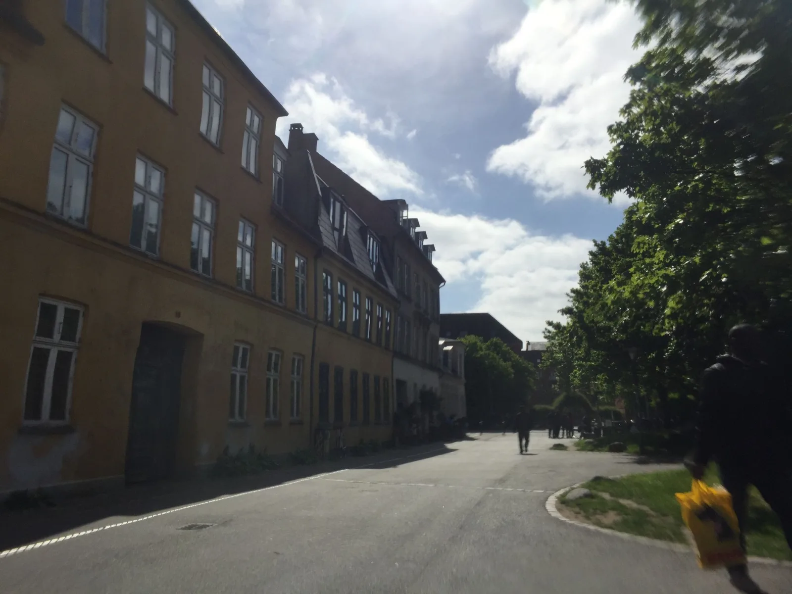 Mapillary-foto nær Dough & Drizzle