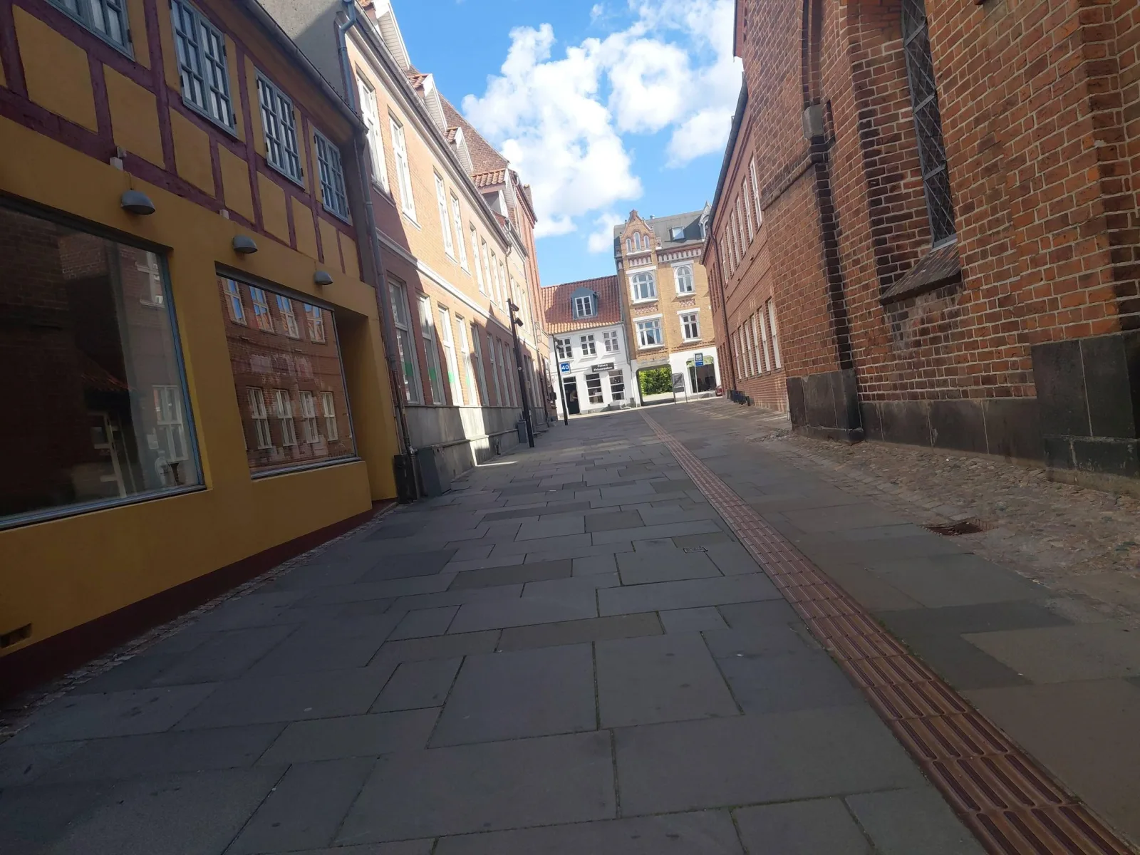 Mapillary-foto nær Krestos Shawarma