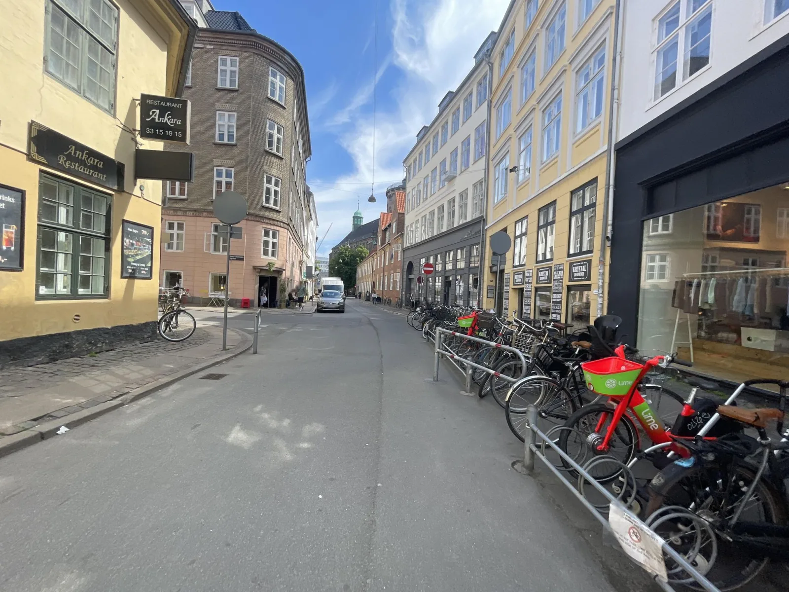 Mapillary-foto nær Emmylou Café