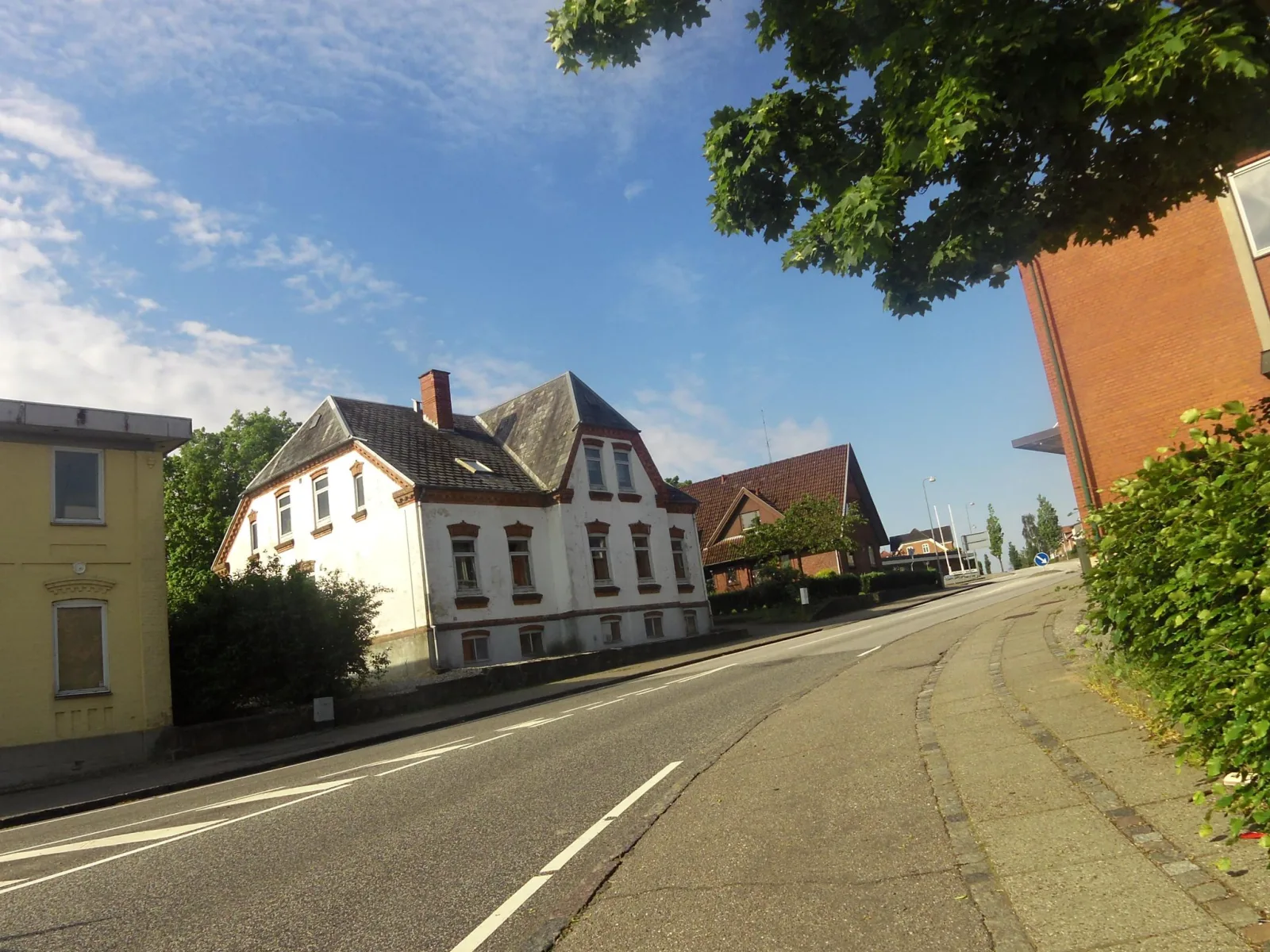 Mapillary-Foto in der Nähe von Mama Mia Pizzaria