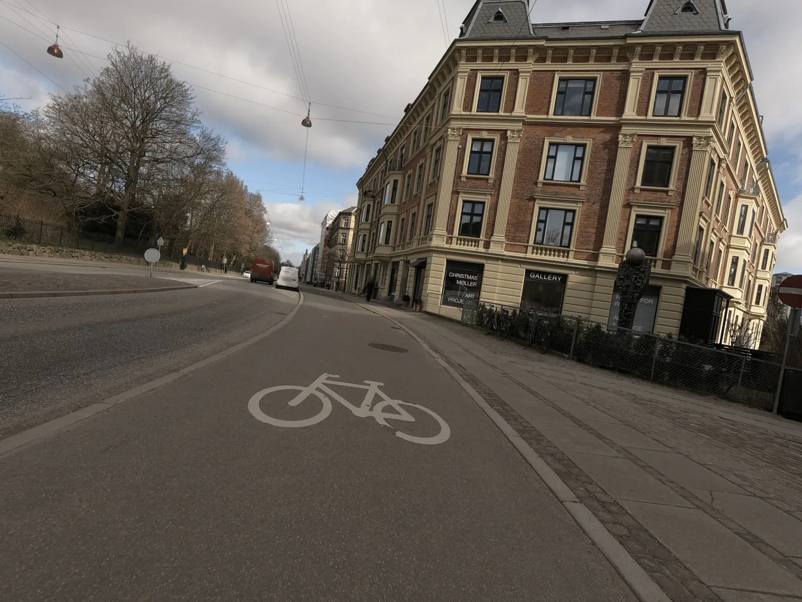 Mapillary-foto nær Christmas Møller Art Projects