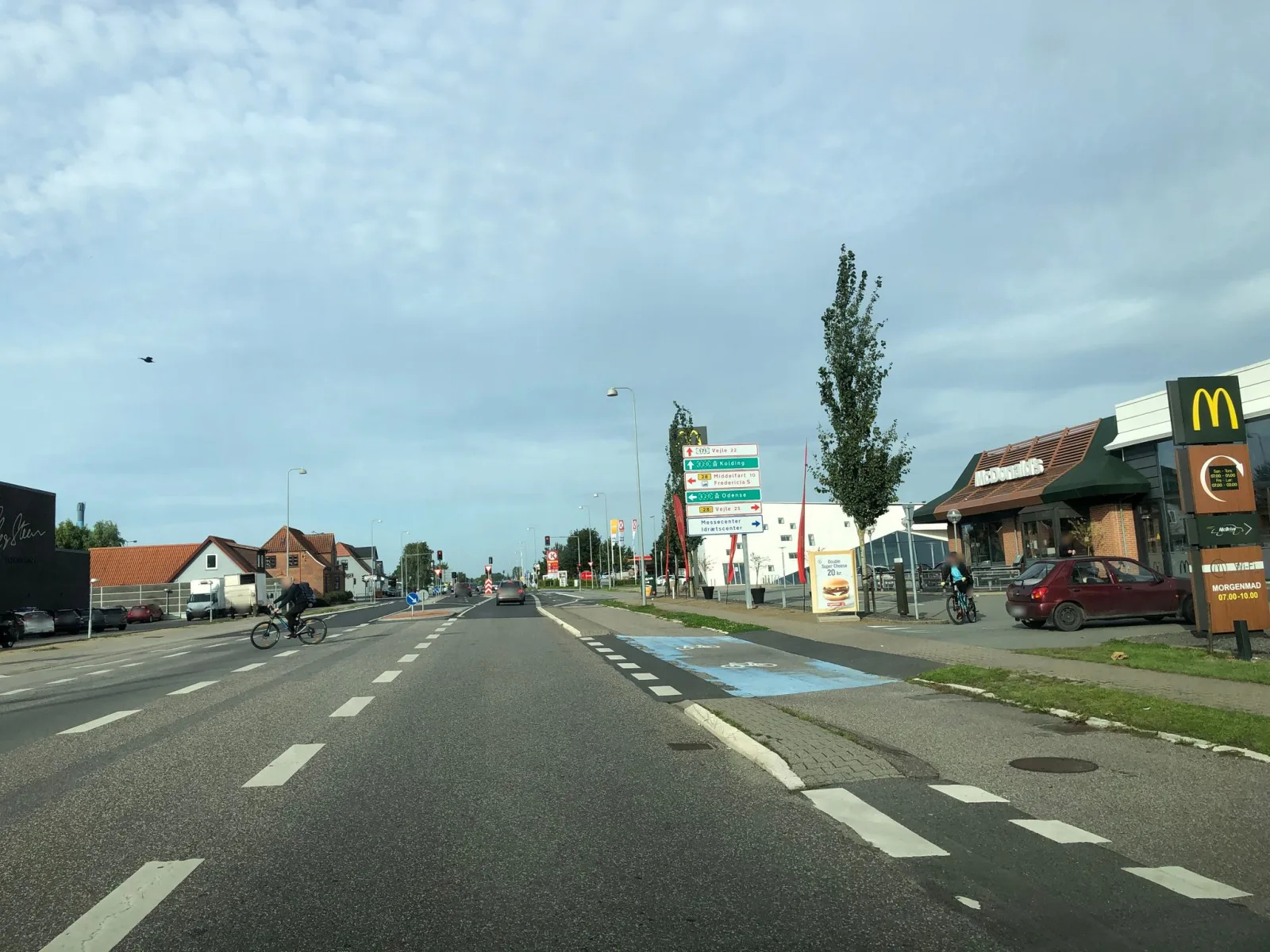 Mapillary-foto nær McDonald's