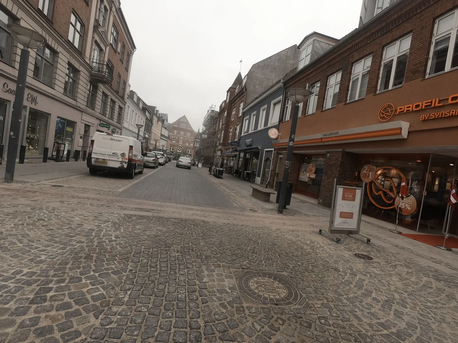 Mapillary-foto nær Wonderful Lifestyle