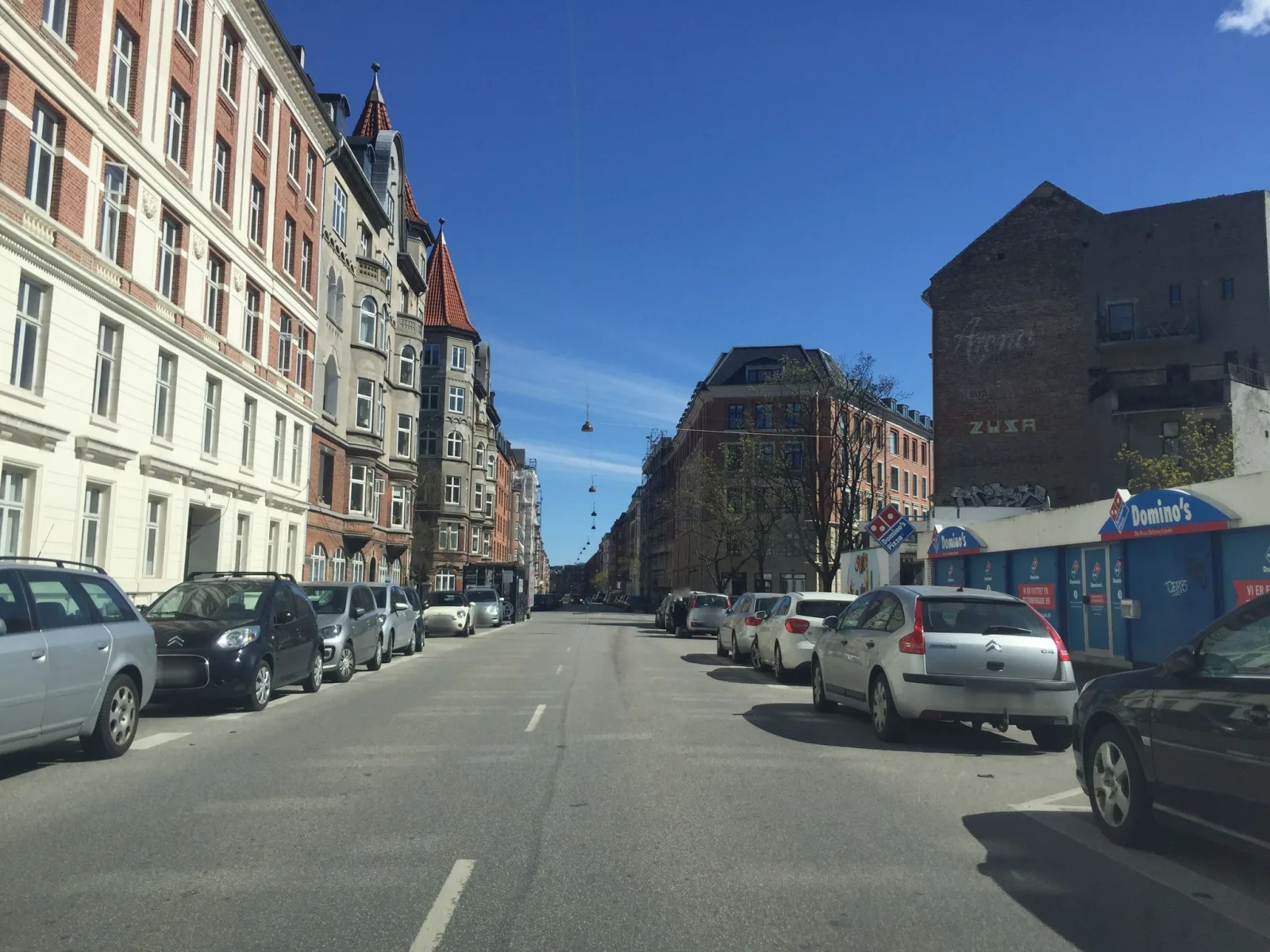 Mapillary-Foto in der Nähe von Family Zoo Cafe