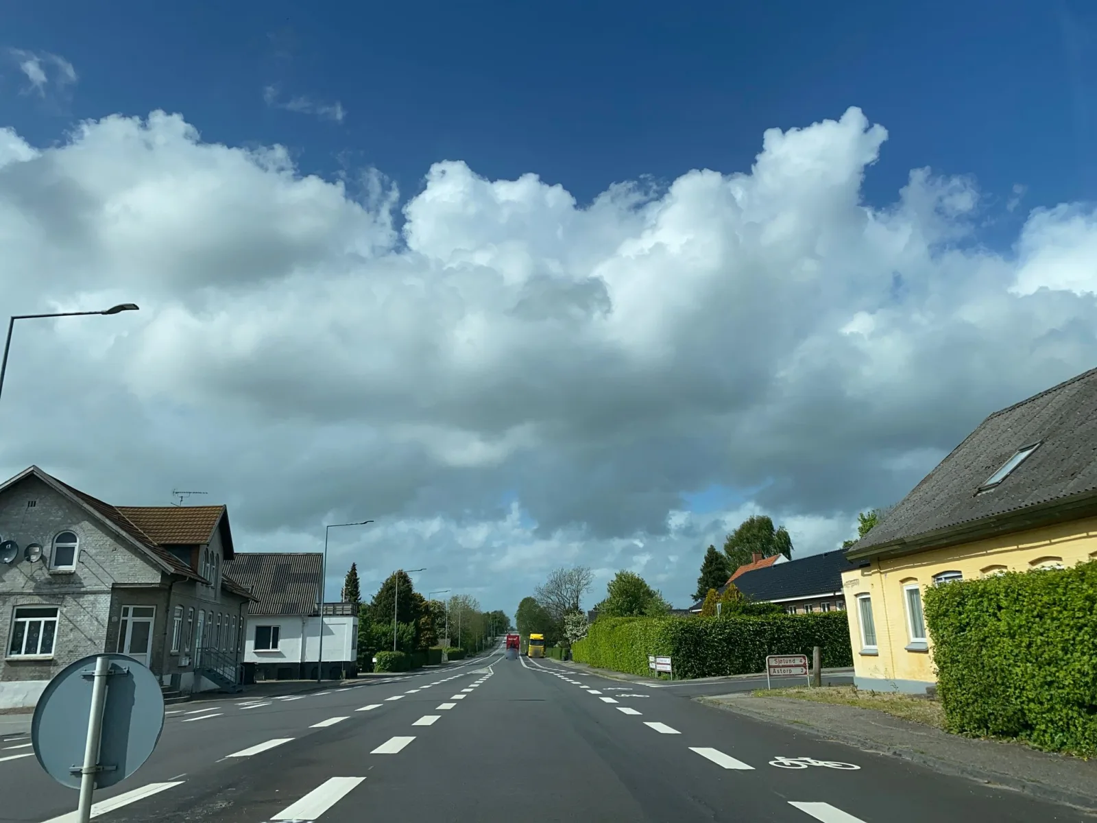 Mapillary-foto nær Megapizza