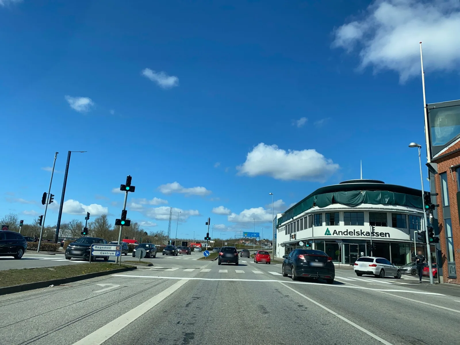 Mapillary-foto nær McDonald's