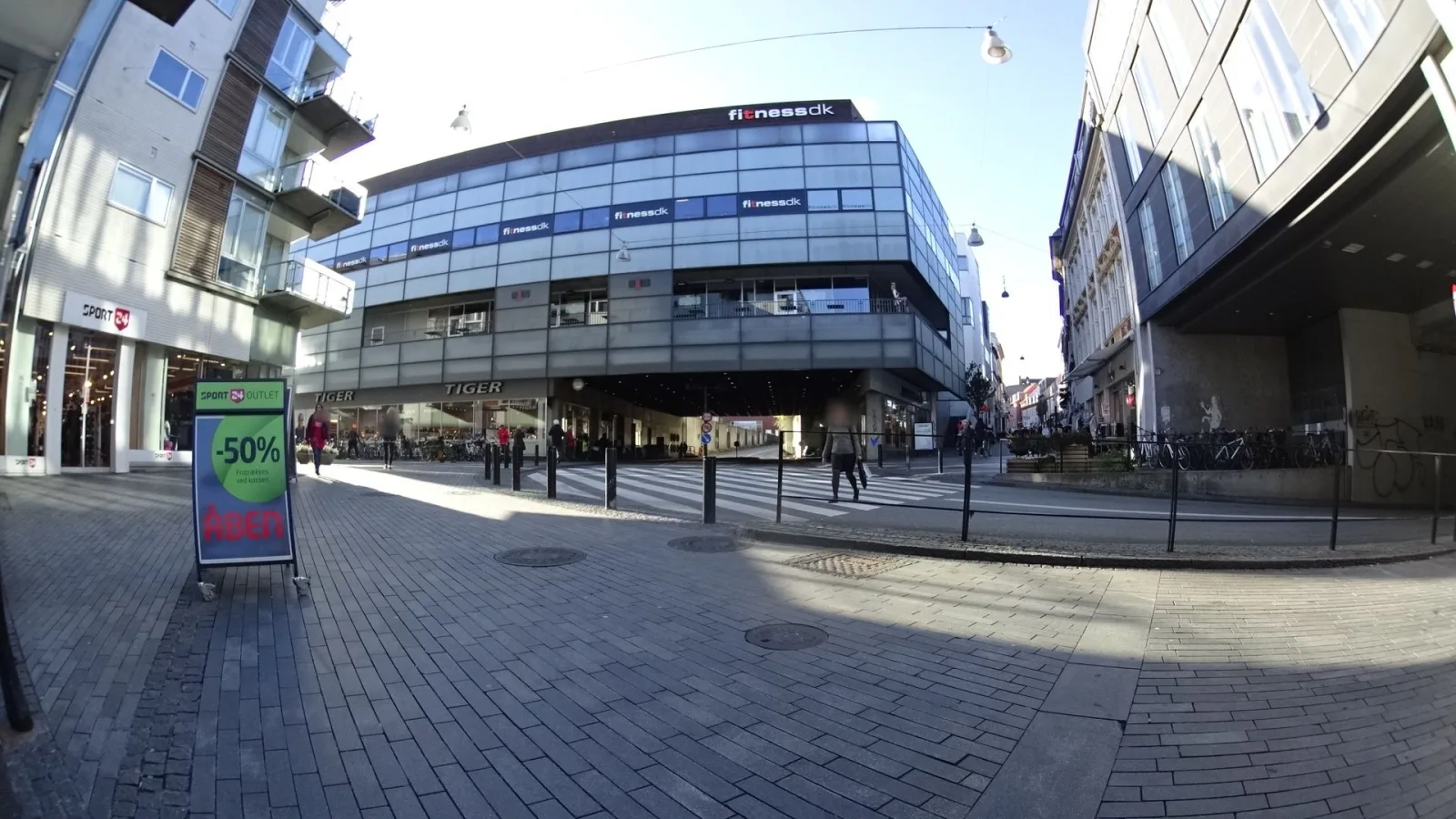 Mapillary-foto nær McDonald's