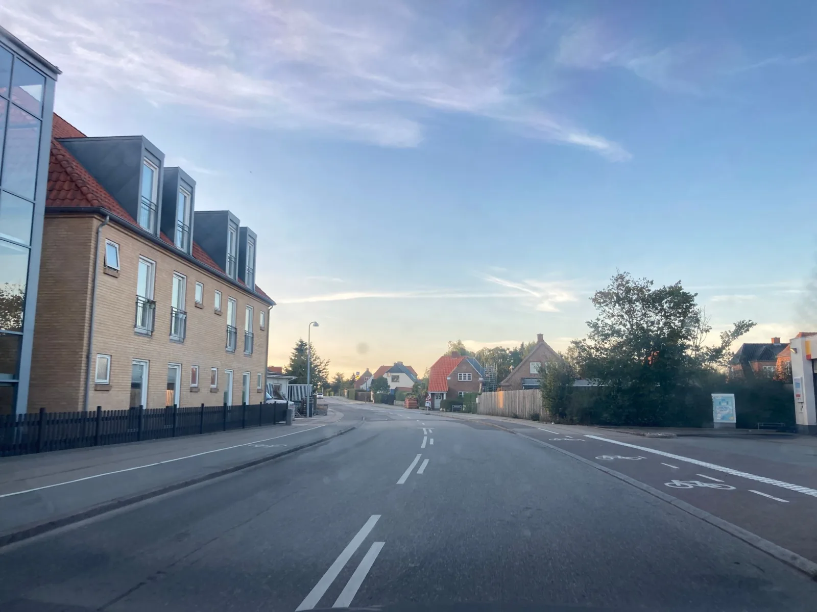 Mapillary-Foto in der Nähe von Flying Bagel