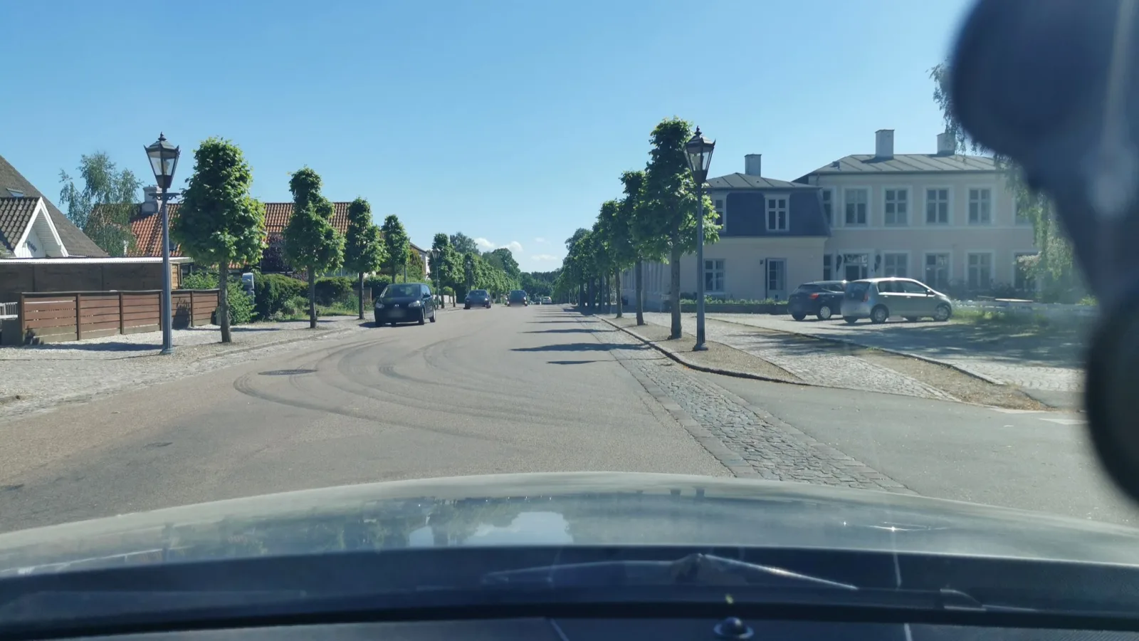 Mapillary-Foto in der Nähe von Fredensborg Store Kro