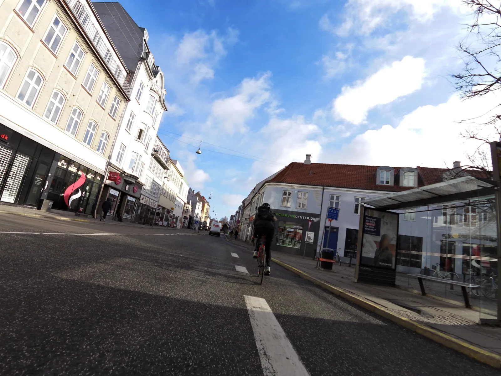 Mapillary-Foto in der Nähe von Misto