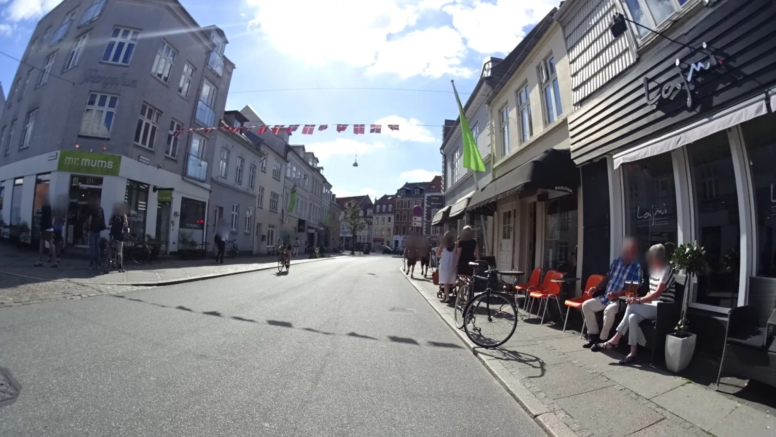 Mapillary-Foto in der Nähe von Mr. Mums