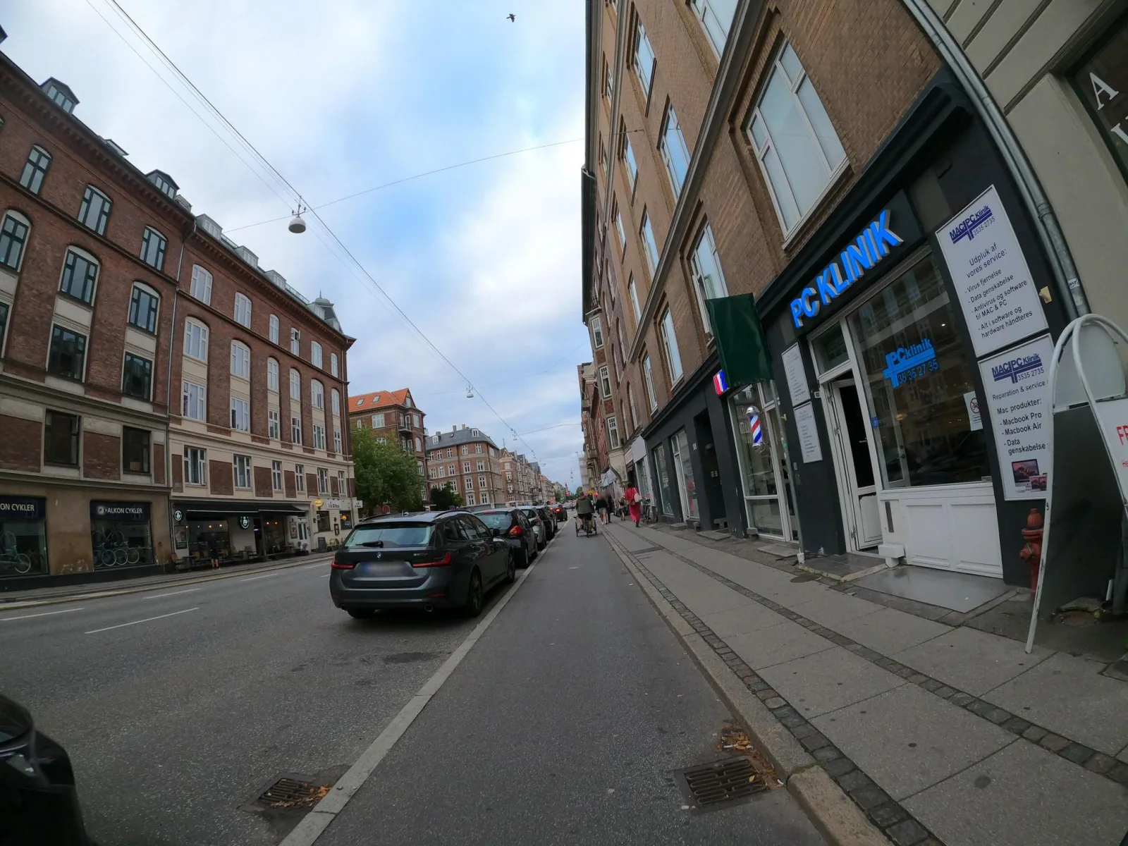 Mapillary-Foto in der Nähe von Fusion Monkey