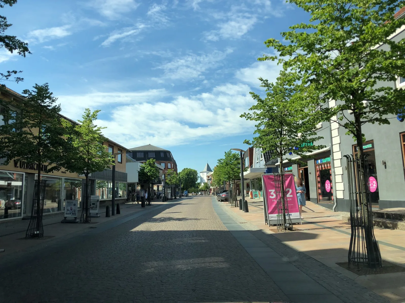 Mapillary-Foto in der Nähe von Noa Cafe og Restaurant