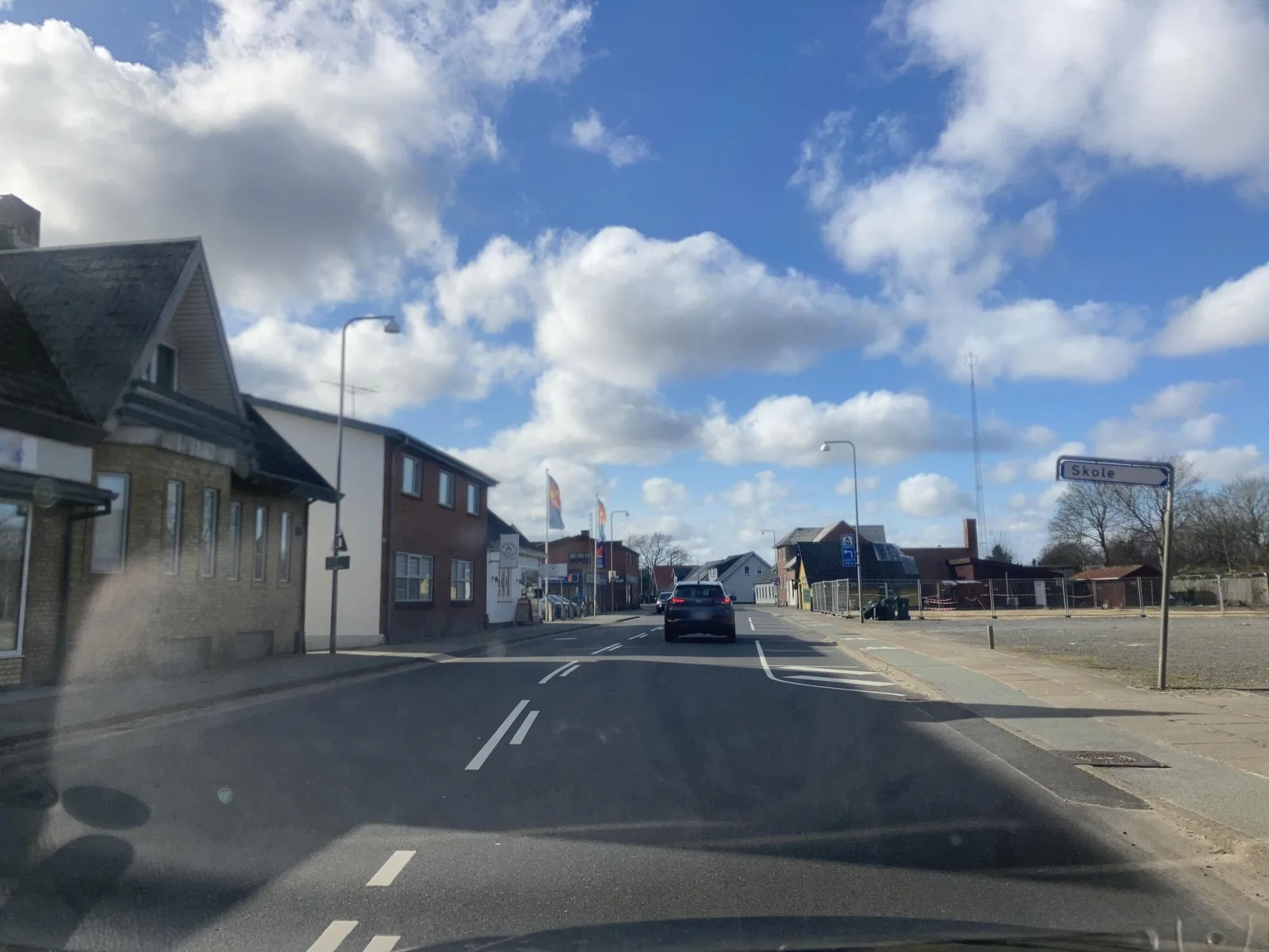 Mapillary-Foto in der Nähe von Pizza & Kebab House