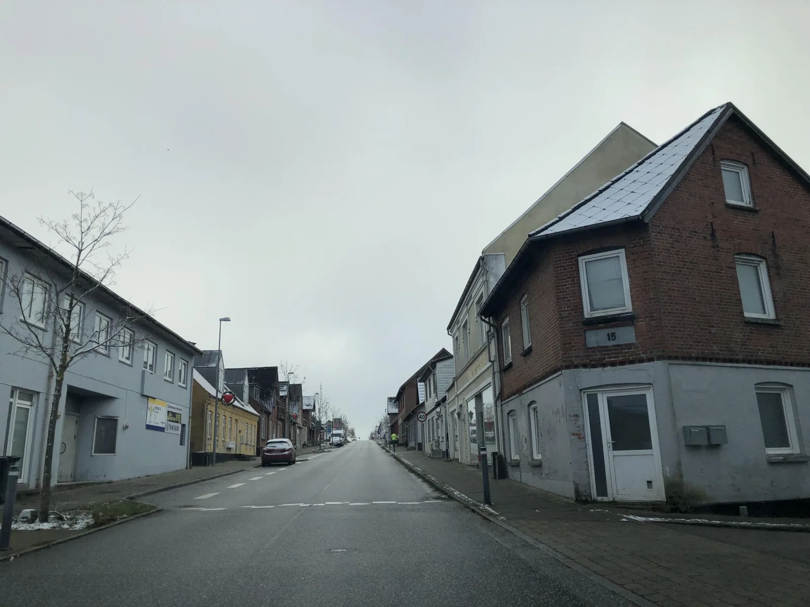 Mapillary-Foto in der Nähe von Onkels Pizza 1