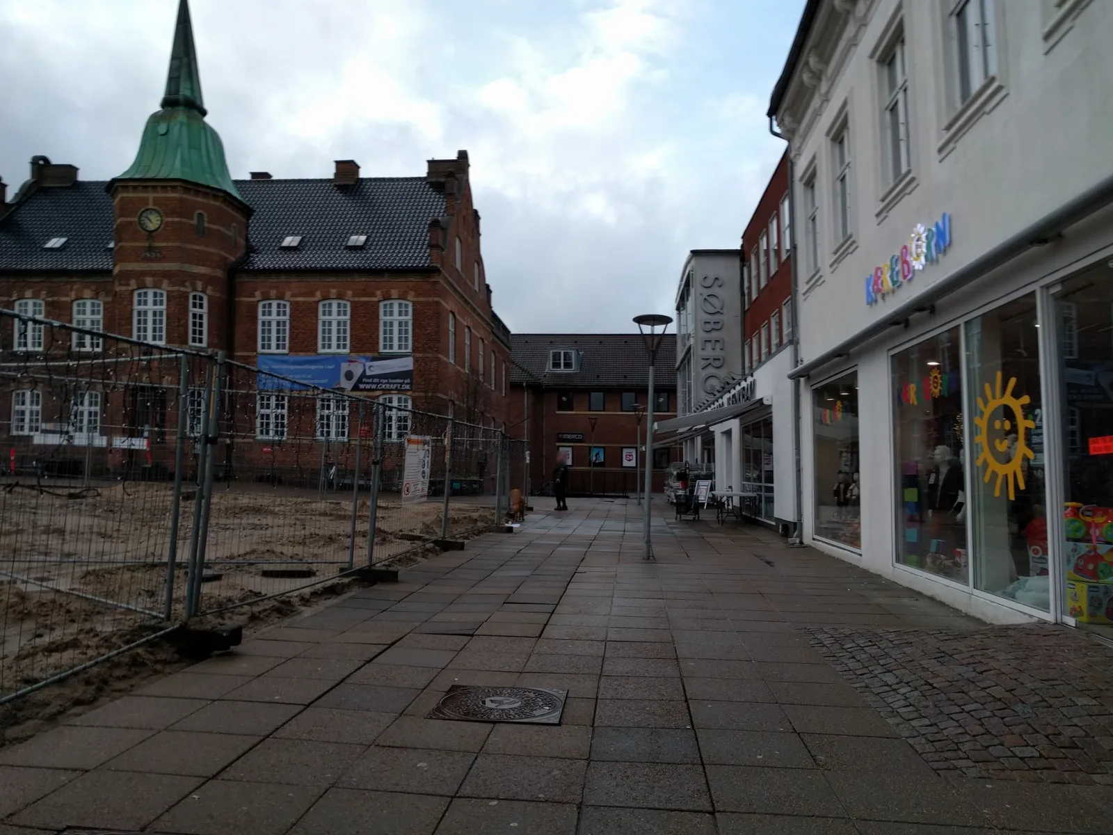 Mapillary-Foto in der Nähe von Panorama Mad og Vin