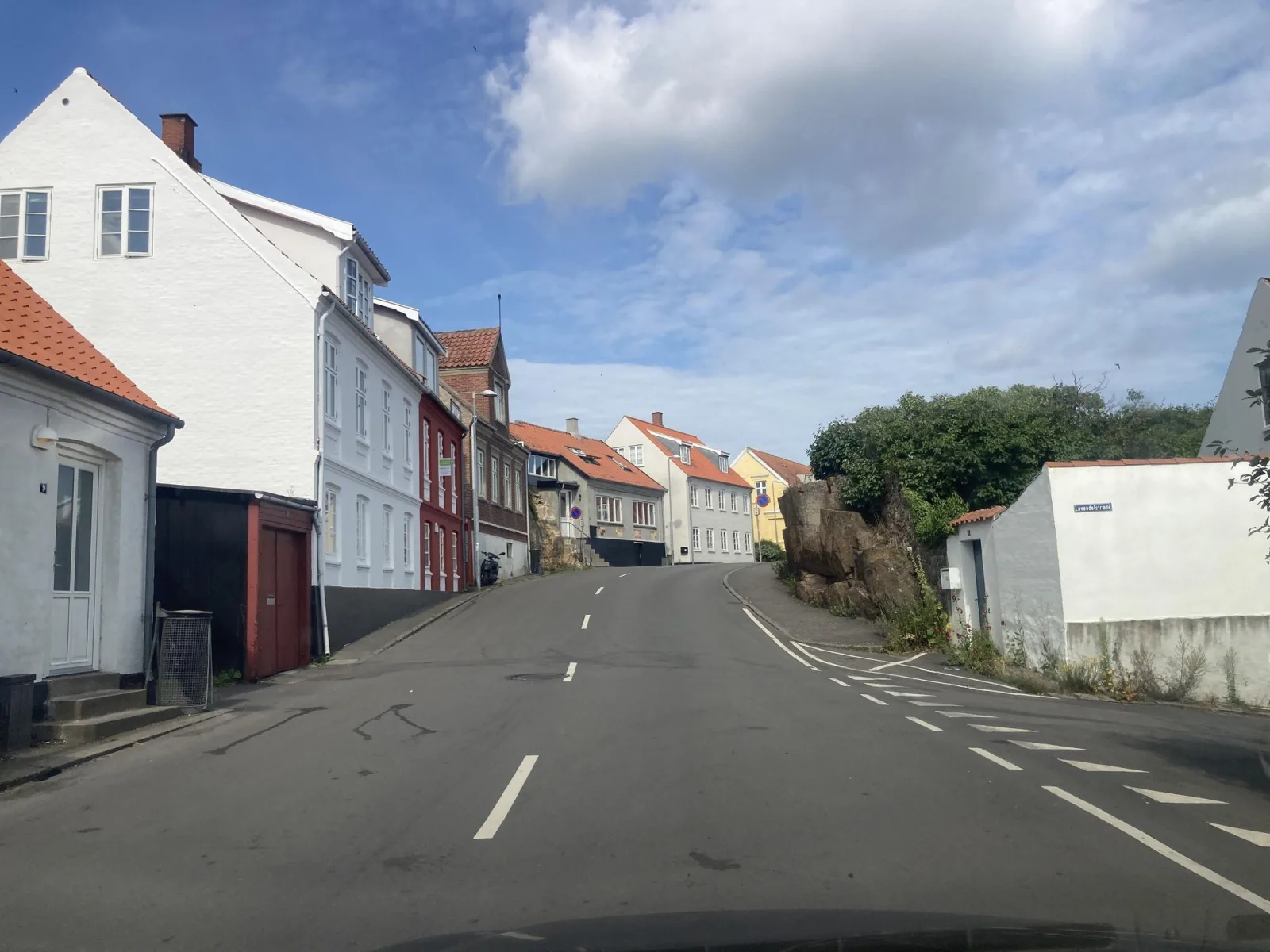 Mapillary-Foto in der Nähe von Gæstgiveren Restaurant