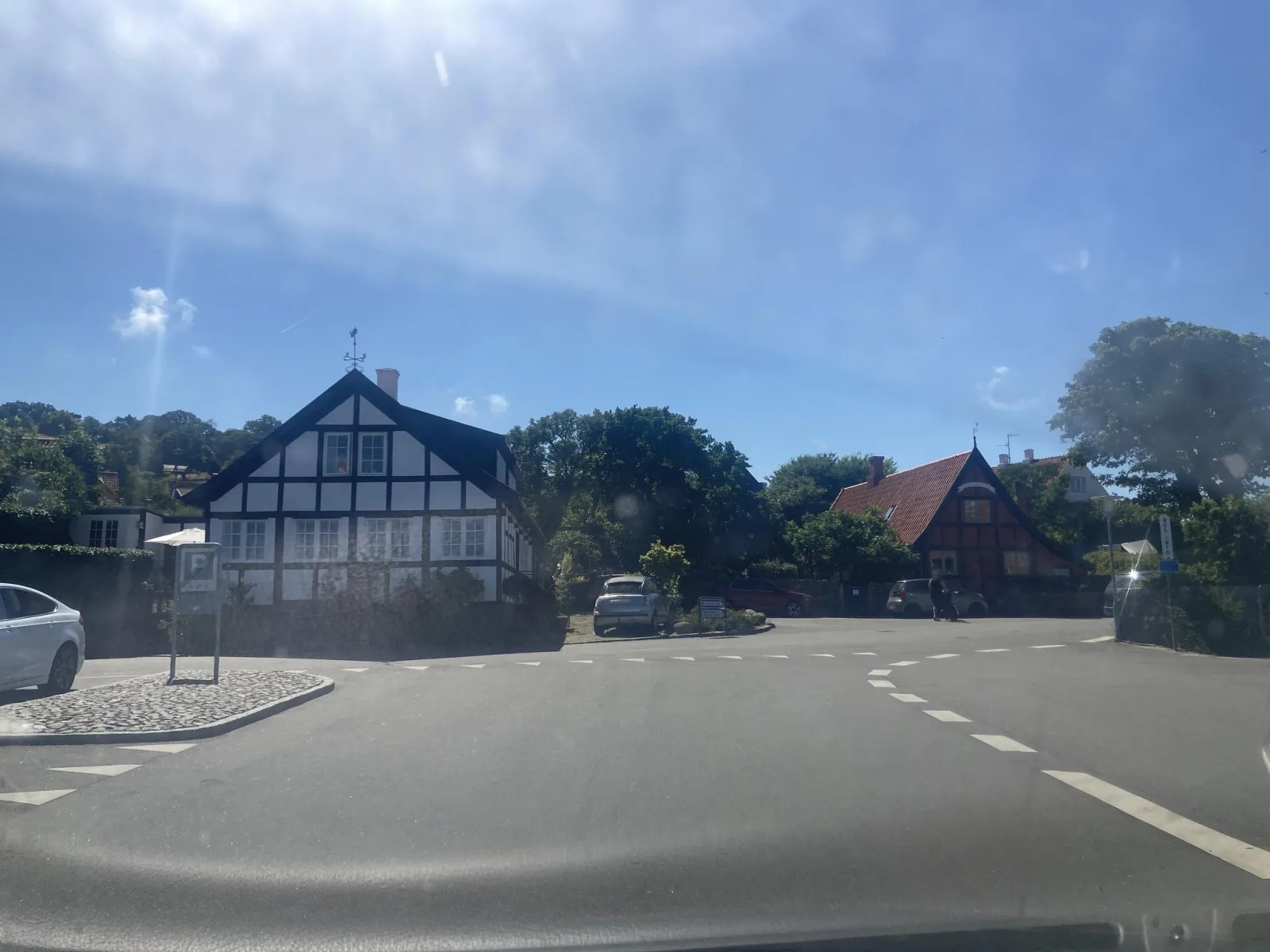 Mapillary-foto nær Gudhjem Røgeri