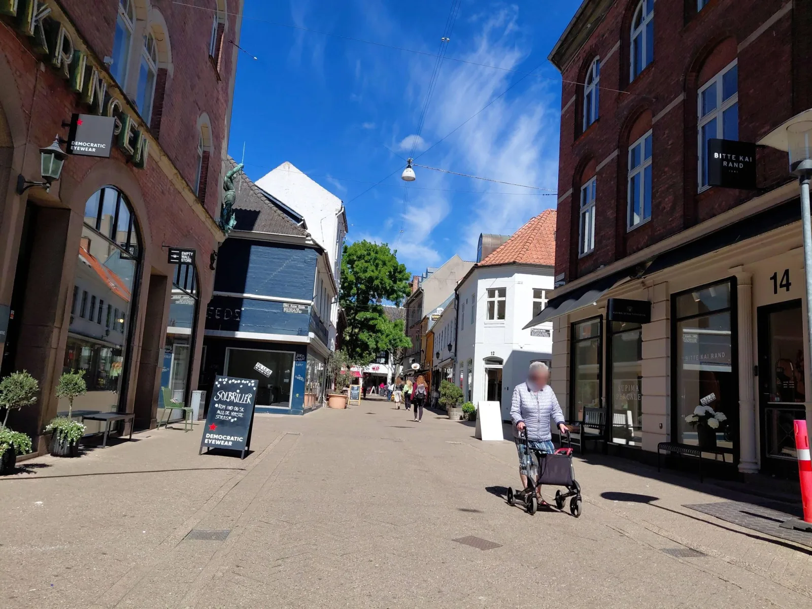 Mapillary-Foto in der Nähe von Restaurant SL