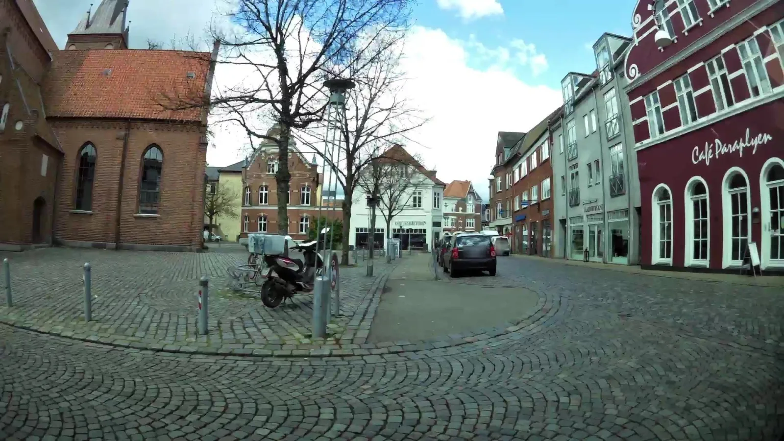 Mapillary-Foto in der Nähe von Restaurant Valdemar