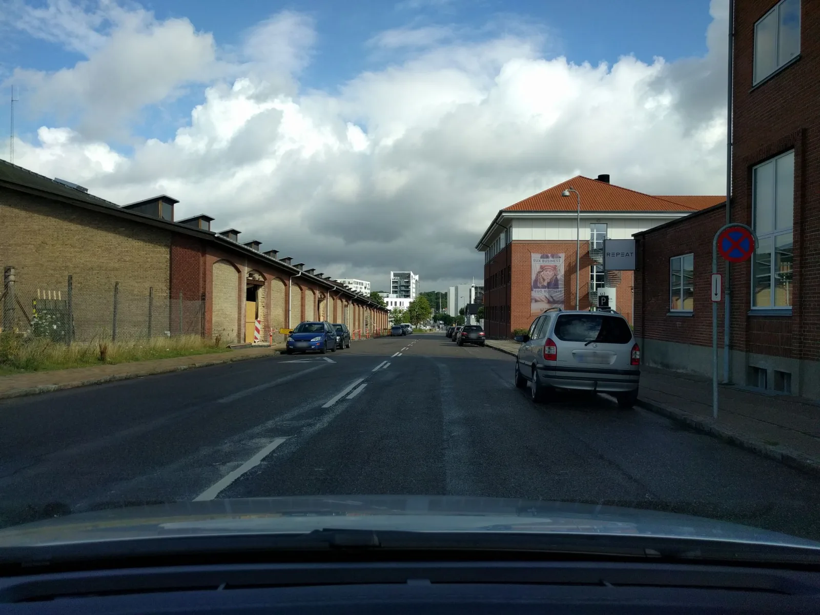 Mapillary-foto nær Rocky Rooster