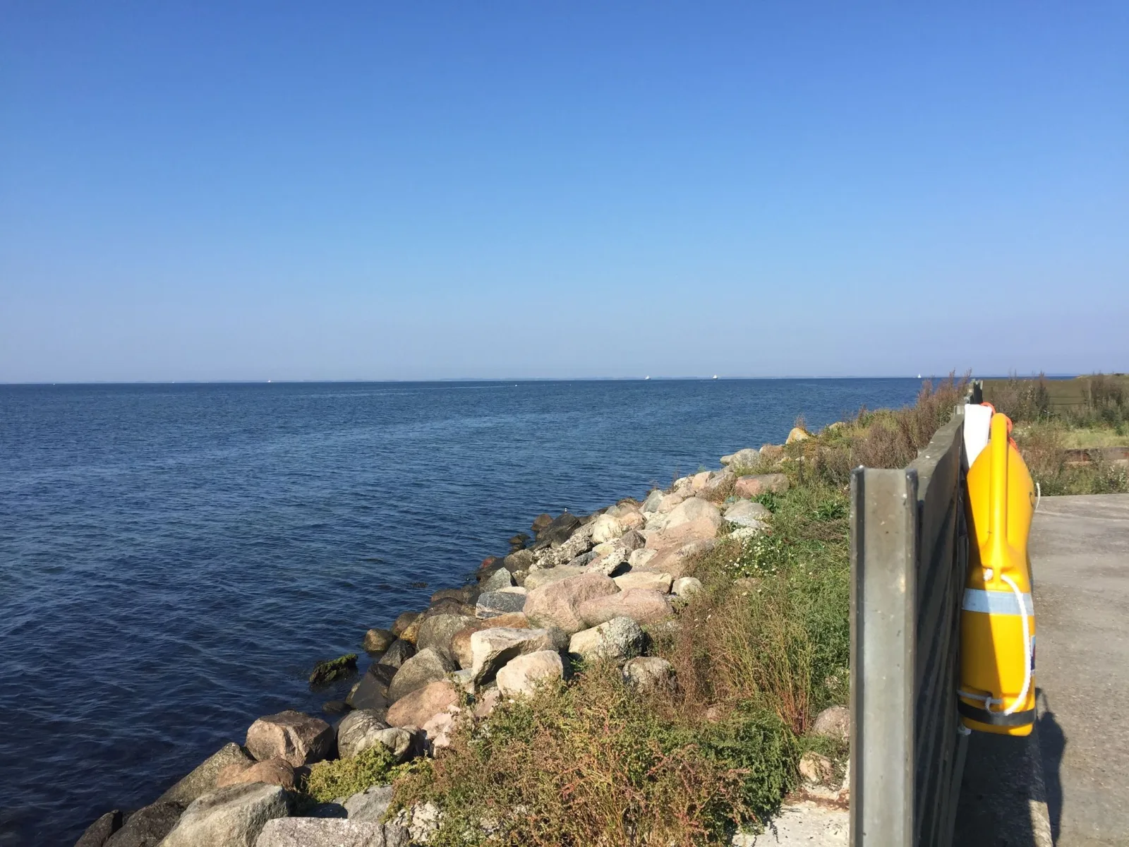 Badegewässer: TÅRS – udsigt til strand eller hav